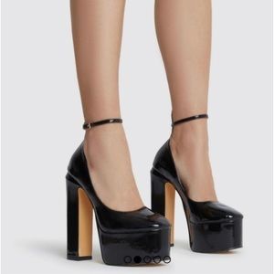 ANKLE STRAP CLOSED TOE STATEMENT PLATFORM BLOCK HEEL